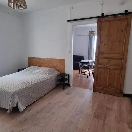 Agreable T2 Quartier Haut-centre Апартаменты *
